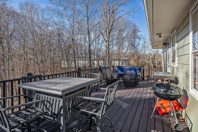 94 Cummins Ct, Celina, TN 38551