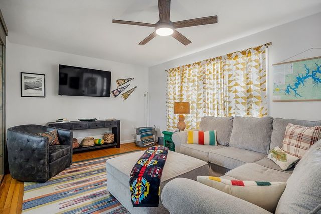 94 Cummins Ct, Celina, TN 38551