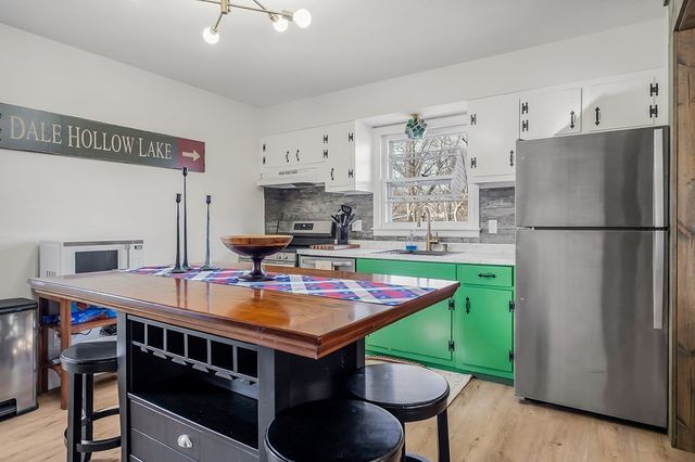 94 Cummins Ct, Celina, TN 38551