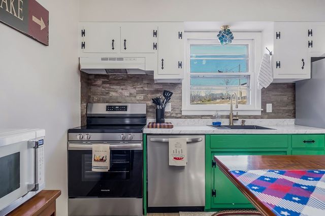 94 Cummins Ct, Celina, TN 38551