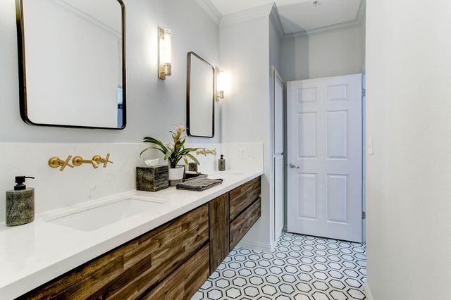 2111 Welch Street A125, Houston, TX 77019