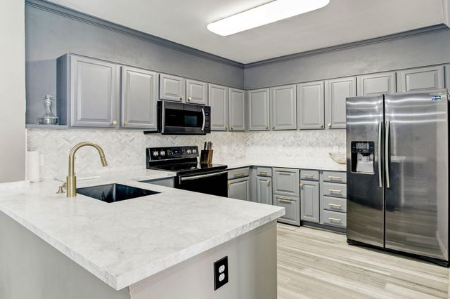 2111 Welch Street A125, Houston, TX 77019