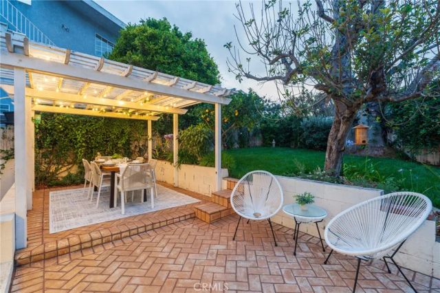 1825 Goodman Ave, Redondo Beach, CA 90278