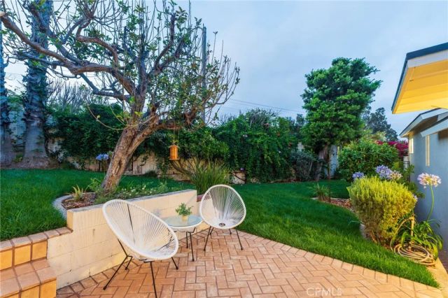 1825 Goodman Ave, Redondo Beach, CA 90278