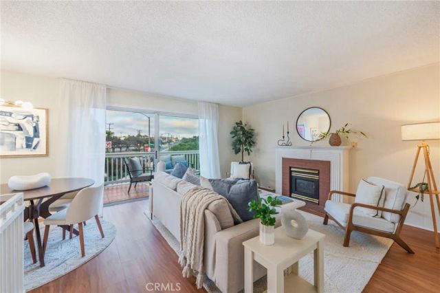 1825 Goodman Ave, Redondo Beach, CA 90278