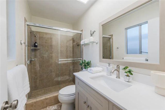 1825 Goodman Ave, Redondo Beach, CA 90278