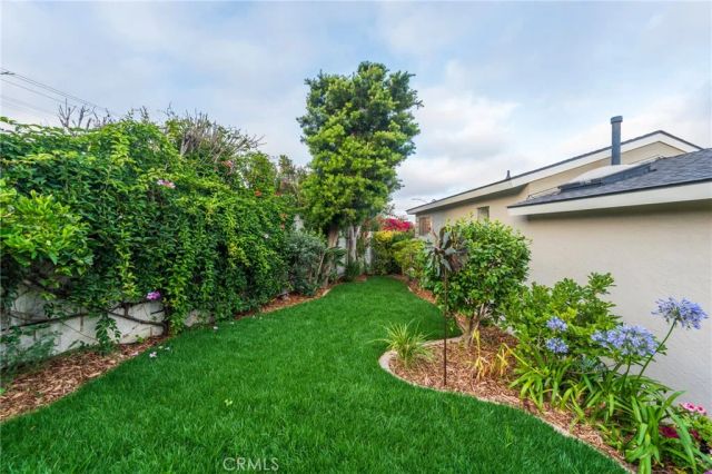 1825 Goodman Ave, Redondo Beach, CA 90278