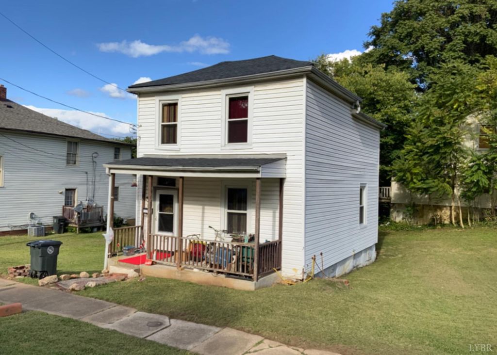 Image 1 of property listing at 820 Polk St, Lynchburg, VA 24504