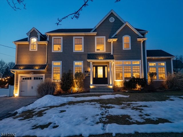 57 Bulger Ave, New Milford Boro, NJ 07646