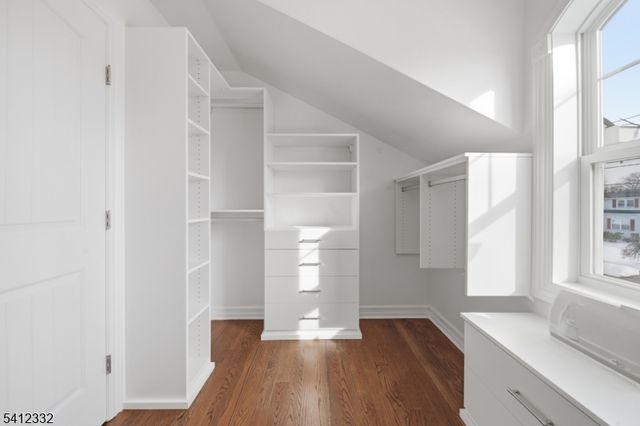 57 Bulger Ave, New Milford Boro, NJ 07646