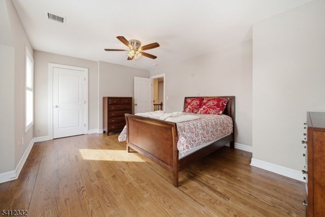 57 Bulger Ave, New Milford Boro, NJ 07646