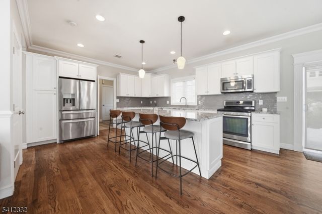 57 Bulger Ave, New Milford Boro, NJ 07646