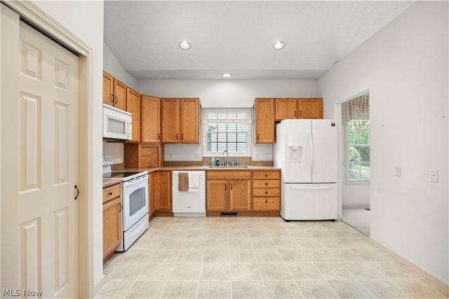 33888 Maple Ridge Boulevard, Avon, OH 44011