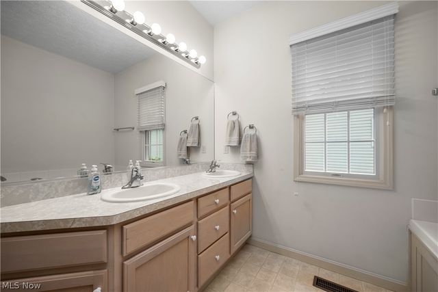 33888 Maple Ridge Boulevard, Avon, OH 44011