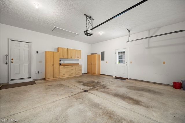 33888 Maple Ridge Boulevard, Avon, OH 44011