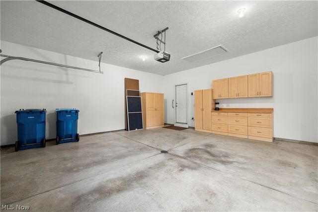 33888 Maple Ridge Boulevard, Avon, OH 44011