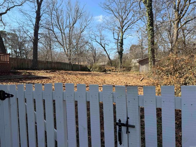 105 Glenora Avenue, Sherwood, AR 72120