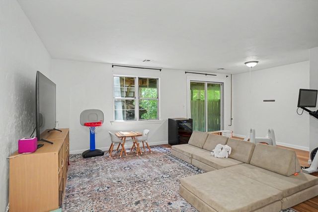 113 Ridgefield Circle C, Clinton, MA 01510