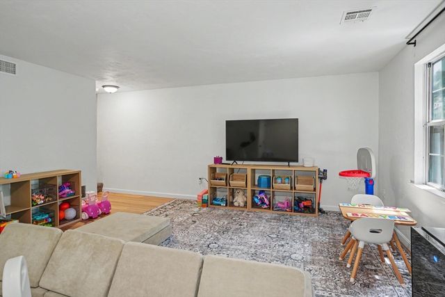 113 Ridgefield Circle C, Clinton, MA 01510
