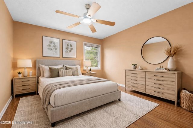 4302 Chenwood Ln, Louisville, KY 40299