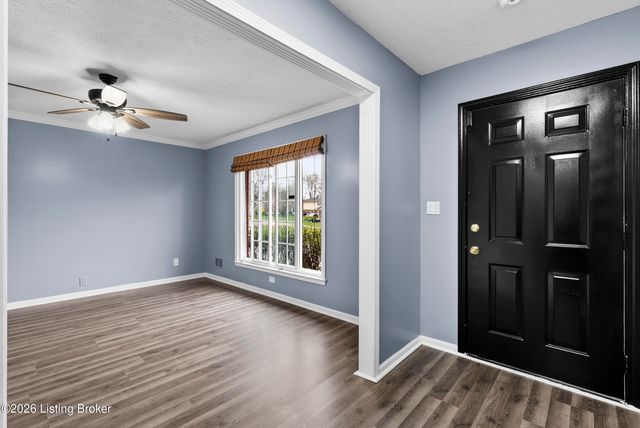 4302 Chenwood Ln, Louisville, KY 40299