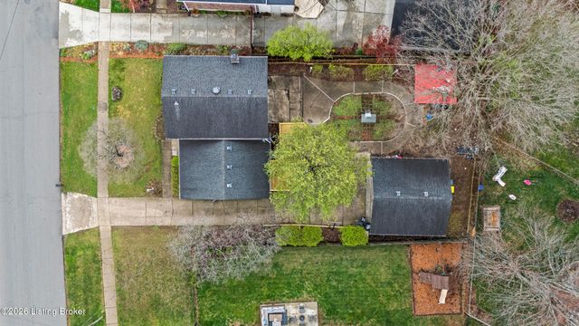 4302 Chenwood Ln, Louisville, KY 40299