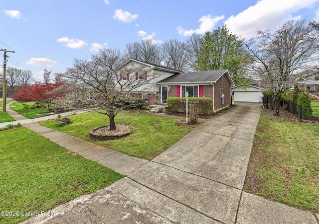 4302 Chenwood Ln, Louisville, KY 40299