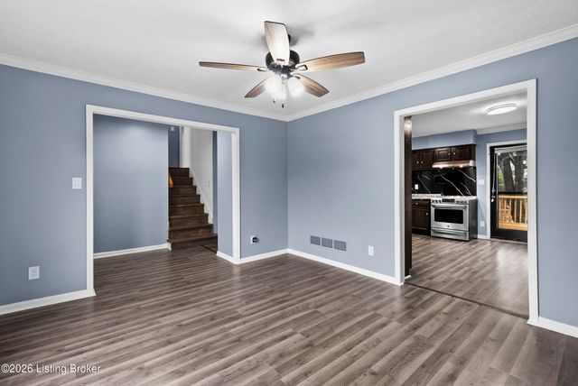 4302 Chenwood Ln, Louisville, KY 40299