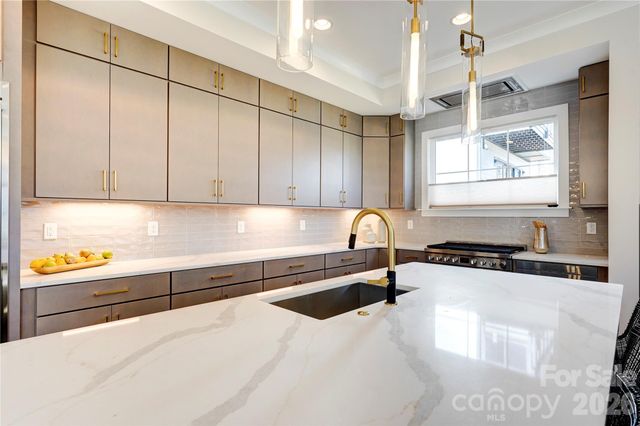 4325. Raney Way, Charlotte, NC 28205