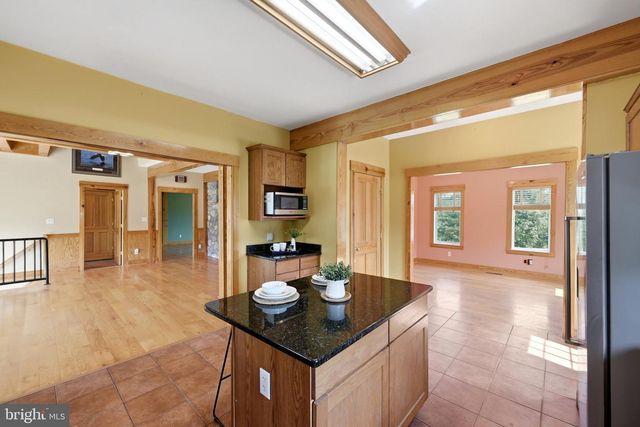 1654 WHITINGS NECK RD, Martinsburg, WV 25404
