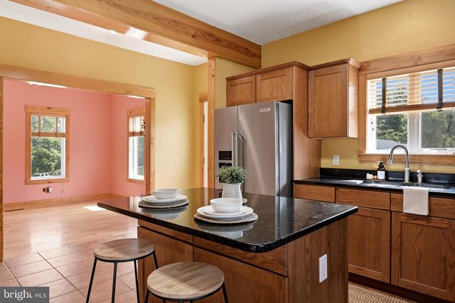 1654 WHITINGS NECK RD, Martinsburg, WV 25404