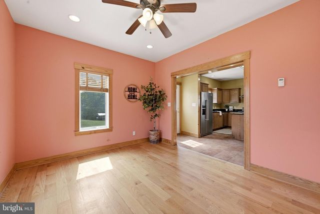 1654 WHITINGS NECK RD, Martinsburg, WV 25404