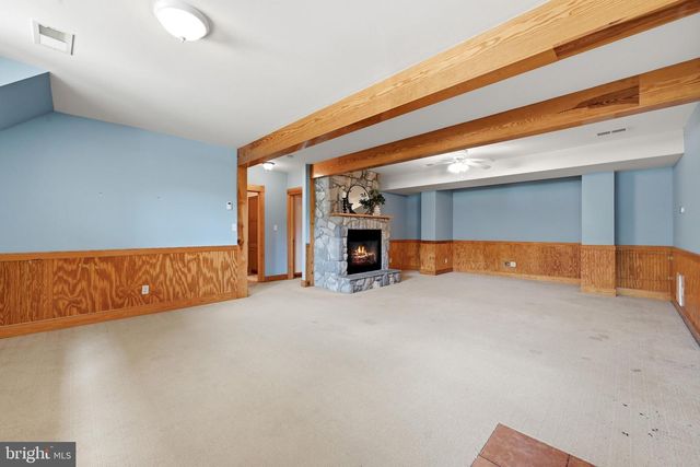 1654 WHITINGS NECK RD, Martinsburg, WV 25404