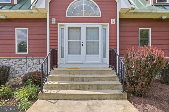 1654 WHITINGS NECK RD, Martinsburg, WV 25404
