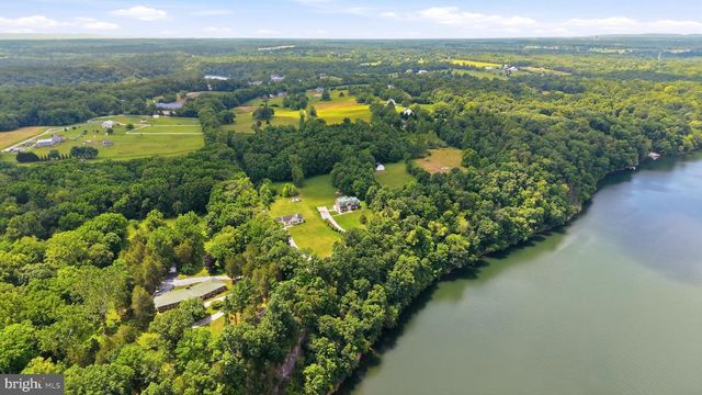 1654 WHITINGS NECK RD, Martinsburg, WV 25404