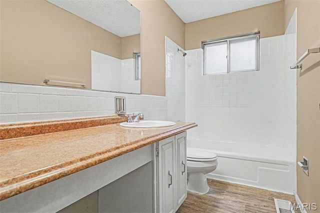 12810 Verwood Drive, St Louis, MO 63033