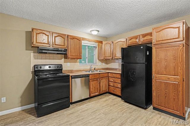 12810 Verwood Drive, St Louis, MO 63033
