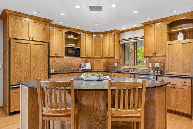 2124 Pleasant View Drive, New Brighton, MN 55112