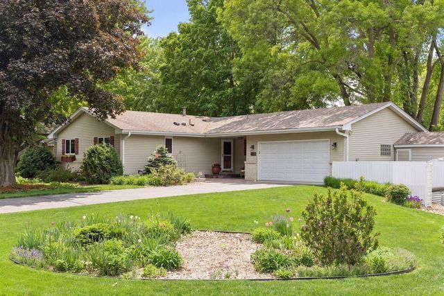 2124 Pleasant View Drive, New Brighton, MN 55112