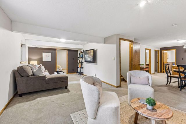 2124 Pleasant View Drive, New Brighton, MN 55112