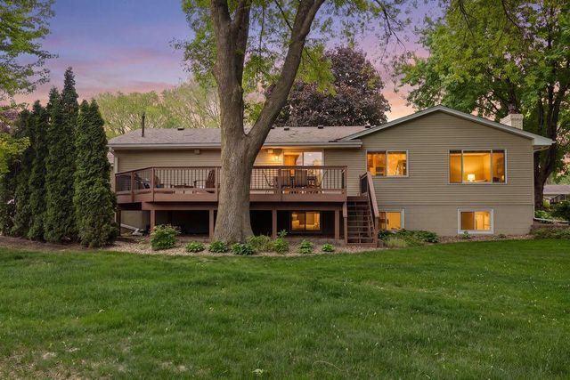 2124 Pleasant View Drive, New Brighton, MN 55112