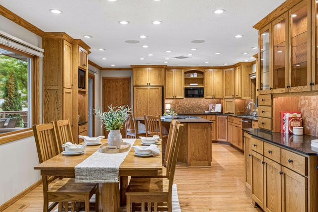 2124 Pleasant View Drive, New Brighton, MN 55112