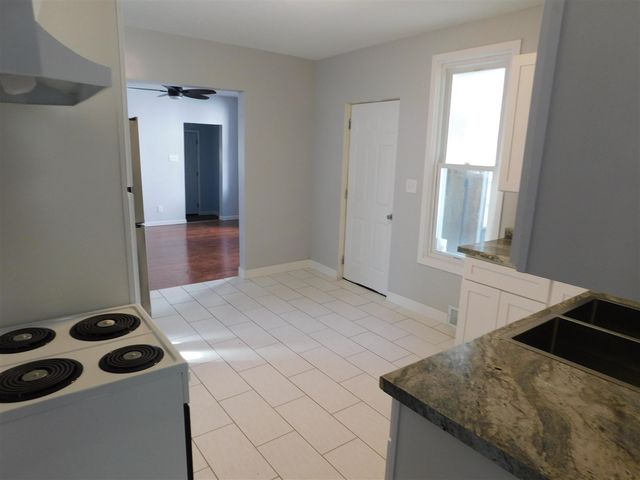 607 Kosciusko Street, Manistee, MI 49660