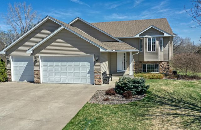 31069 Algonquin Trail, Chisago City, MN 55013