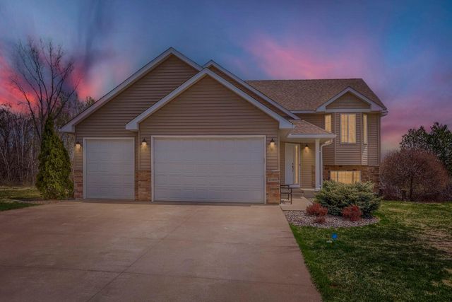 31069 Algonquin Trail, Chisago City, MN 55013
