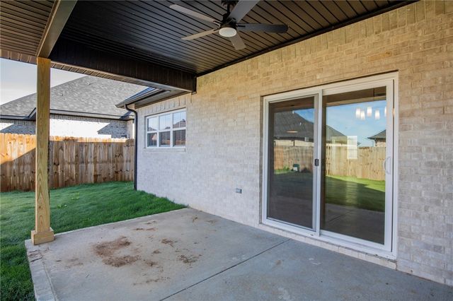 1309 Carrara Street, Tontitown, AR 72762