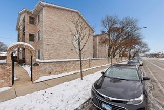5413 N Milwaukee Avenue 3B, Chicago, IL 60630
