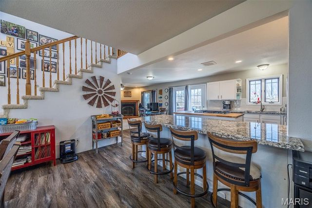 271 Pleasant Knoll Road, Stoutland, MO 65567