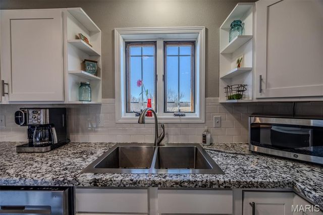 271 Pleasant Knoll Road, Stoutland, MO 65567