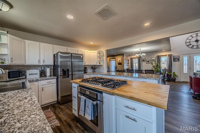 271 Pleasant Knoll Road, Stoutland, MO 65567